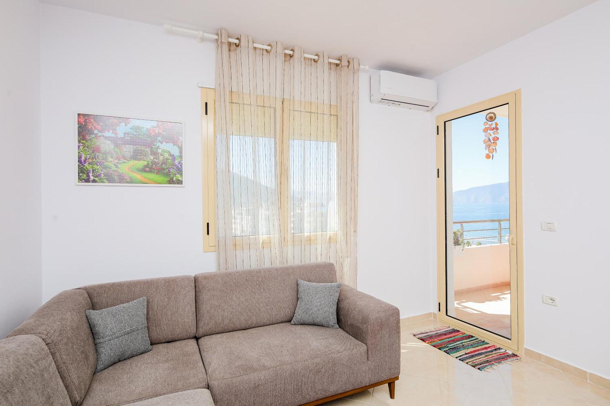 Sea Gem Apartment Vlorë Esterno foto